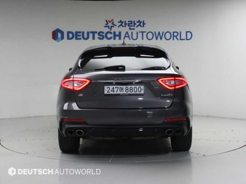 마세라티 르반떼 3.0 AWD 이미지 5