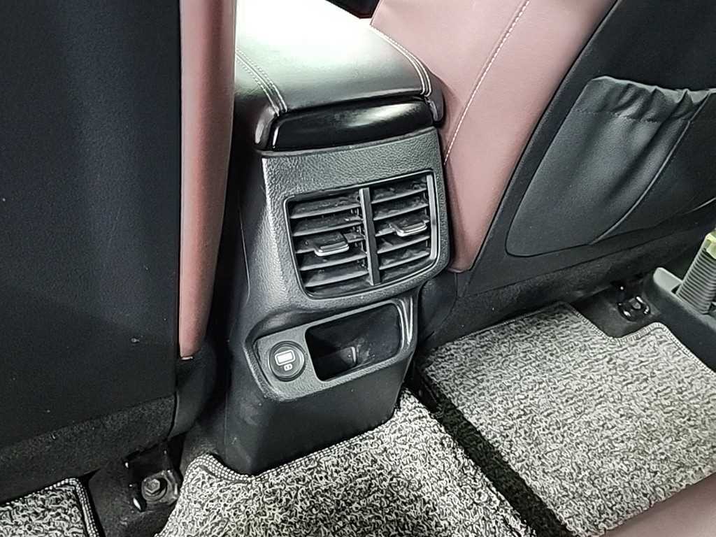 기아 셀토스 가솔린 1.6 터보 2WD 시그니처 이미지 13