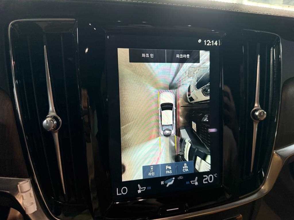 볼보 S90 T8 AWD 인스크립션 이미지 20