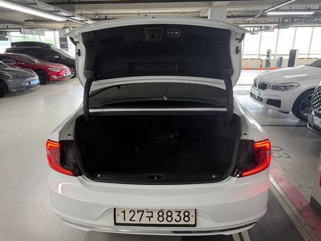 볼보 S90 T8 AWD 인스크립션 이미지 6