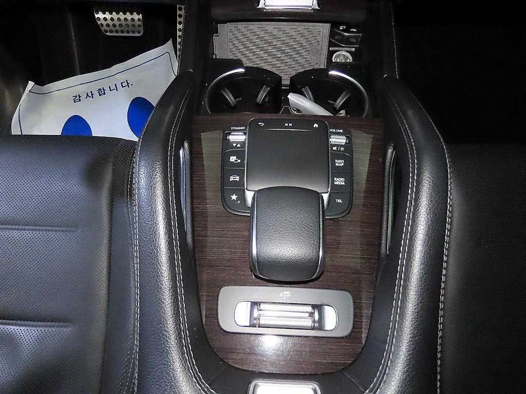 벤츠 GLE 클래스 GLE 클래스 W167 GLE 400d 4MATIC 쿠페 이미지 12