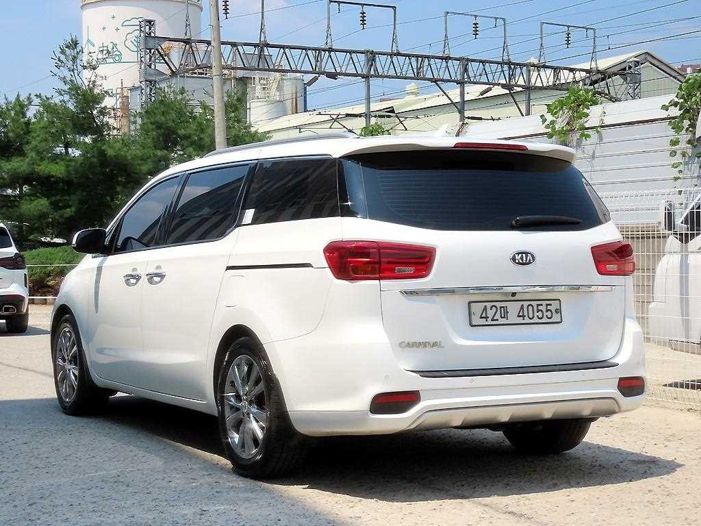 기아 카니발 더 뉴 카니발 디젤 9인승 프레스티지 이미지 3