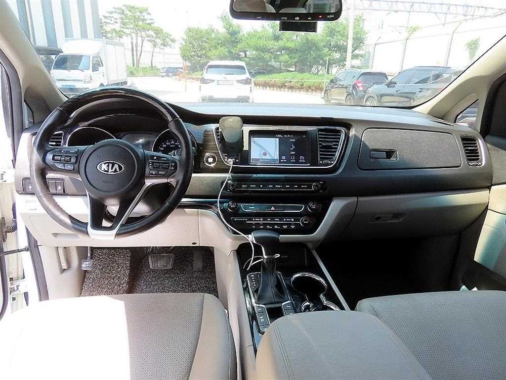 기아 카니발 더 뉴 카니발 디젤 9인승 프레스티지 이미지 7