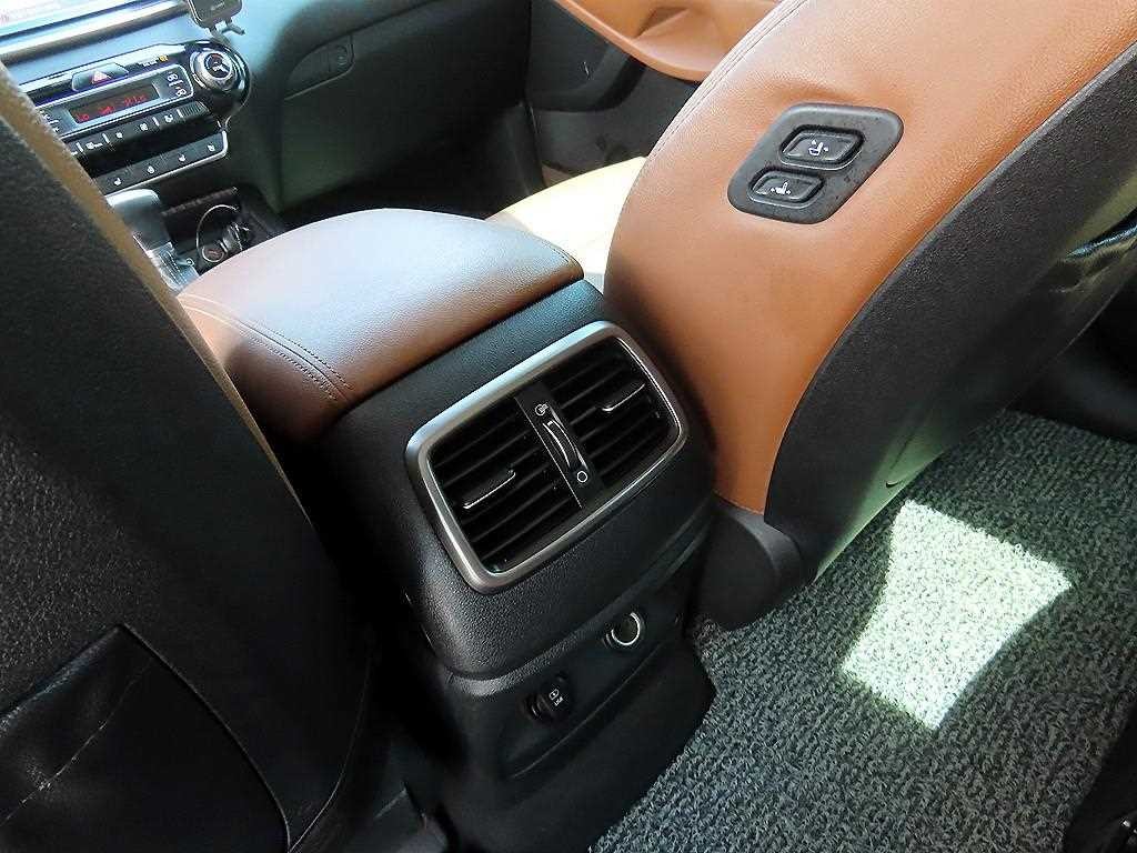 기아 쏘렌토 더 뉴 쏘렌토 디젤 2.2 2WD 노블레스 이미지 17
