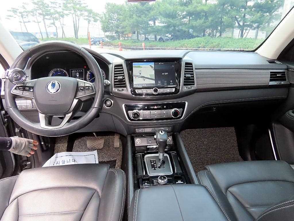 KG모빌리티(쌍용) 렉스턴 G4렉스턴 디젤 2.2 4WD 마제스티 이미지 7