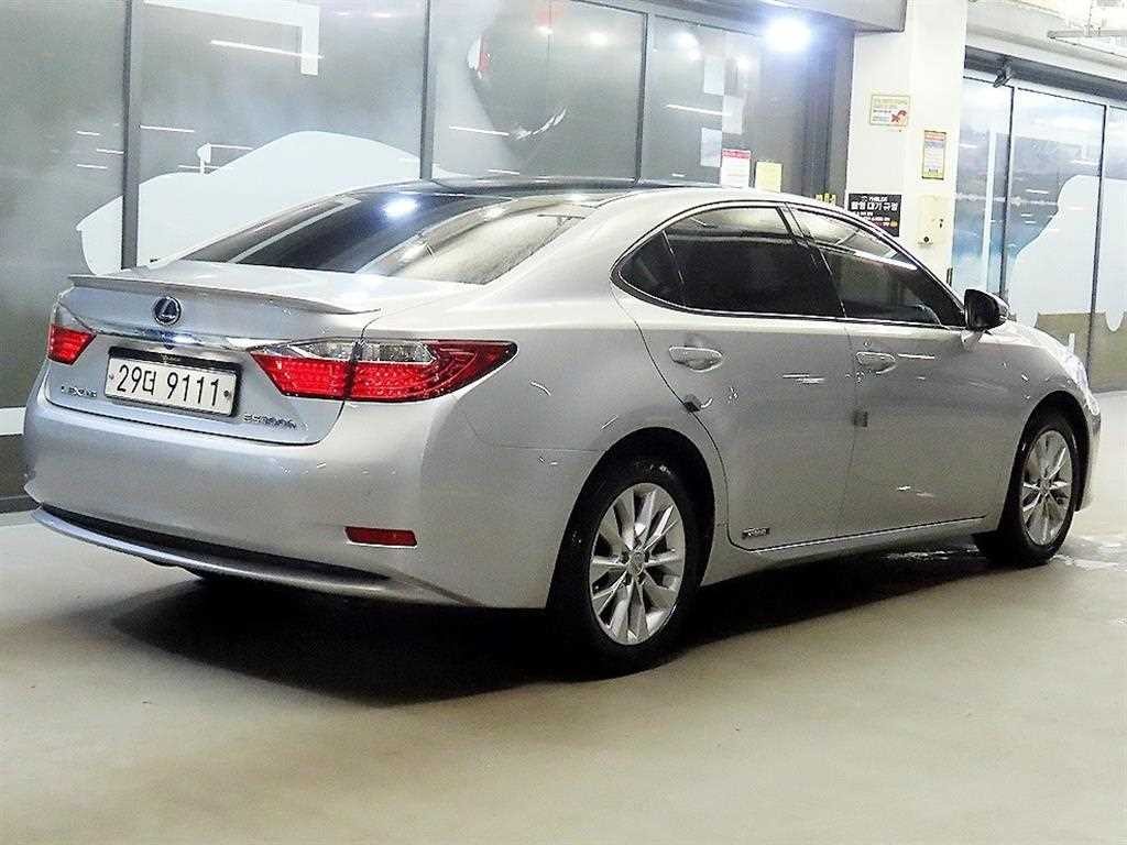 렉서스 ES 뉴ES300h 슈프림 이미지 4