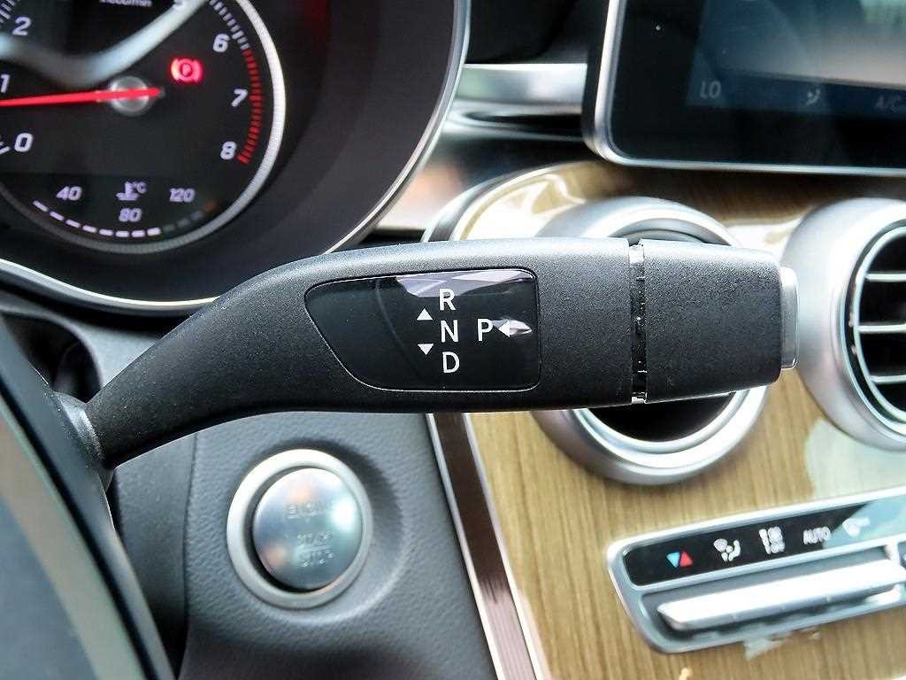 벤츠 C 클래스 C클래스 W205 C200 아방가르드 이미지 10