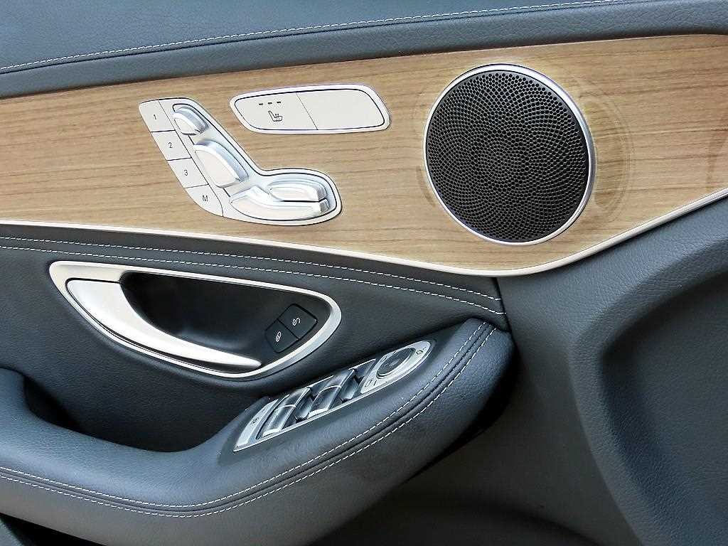 벤츠 C 클래스 C클래스 W205 C200 아방가르드 이미지 11