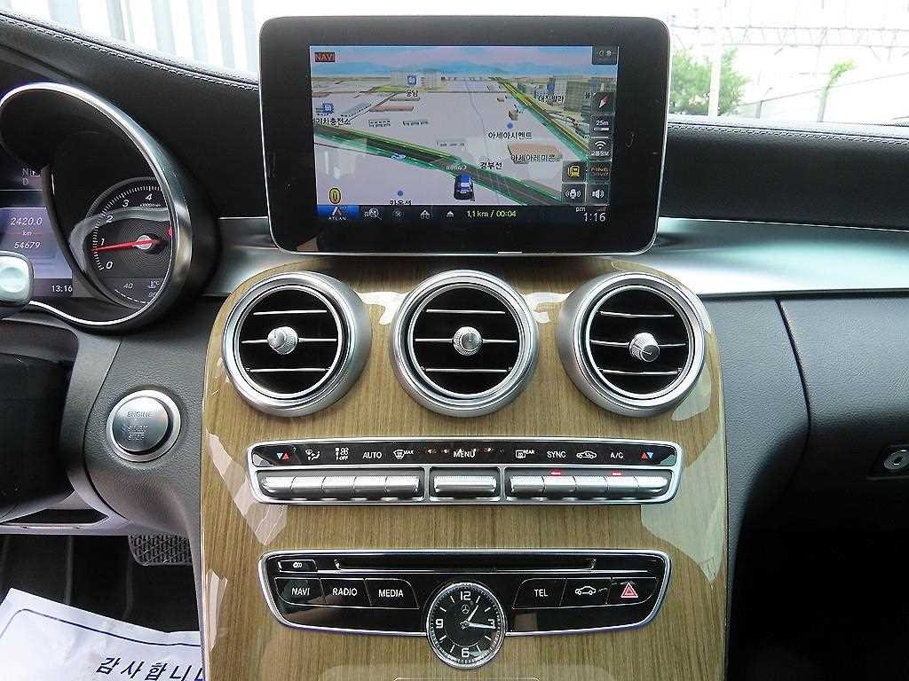 벤츠 C 클래스 C클래스 W205 C200 아방가르드 이미지 13