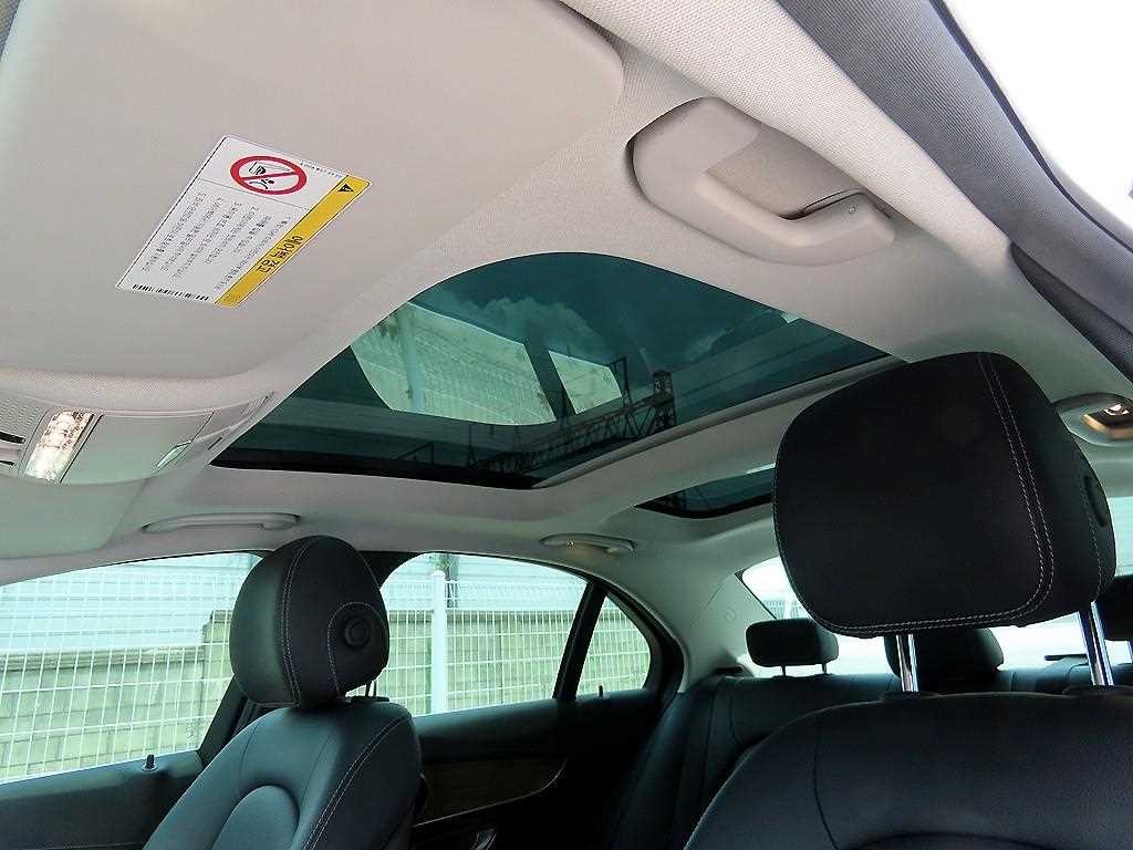 벤츠 C 클래스 C클래스 W205 C200 아방가르드 이미지 18