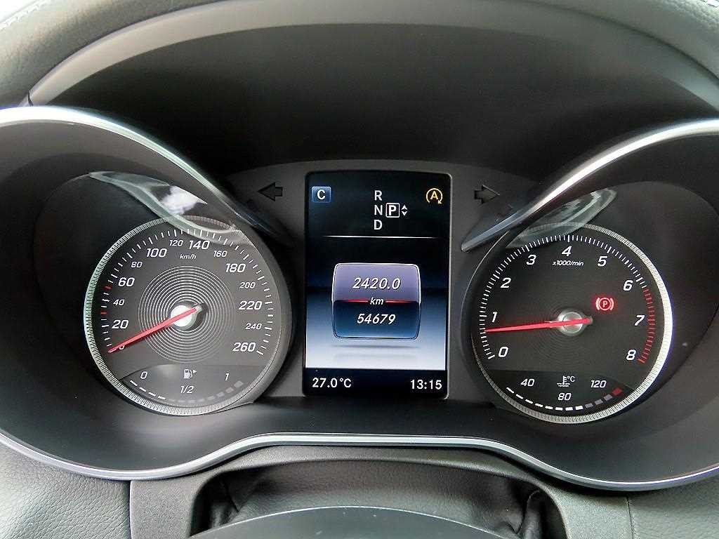 벤츠 C 클래스 C클래스 W205 C200 아방가르드 이미지 9