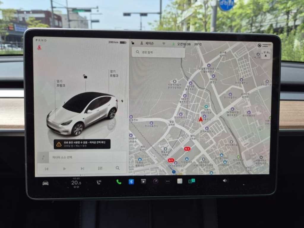 테슬라 모델 Y RWD 이미지 8