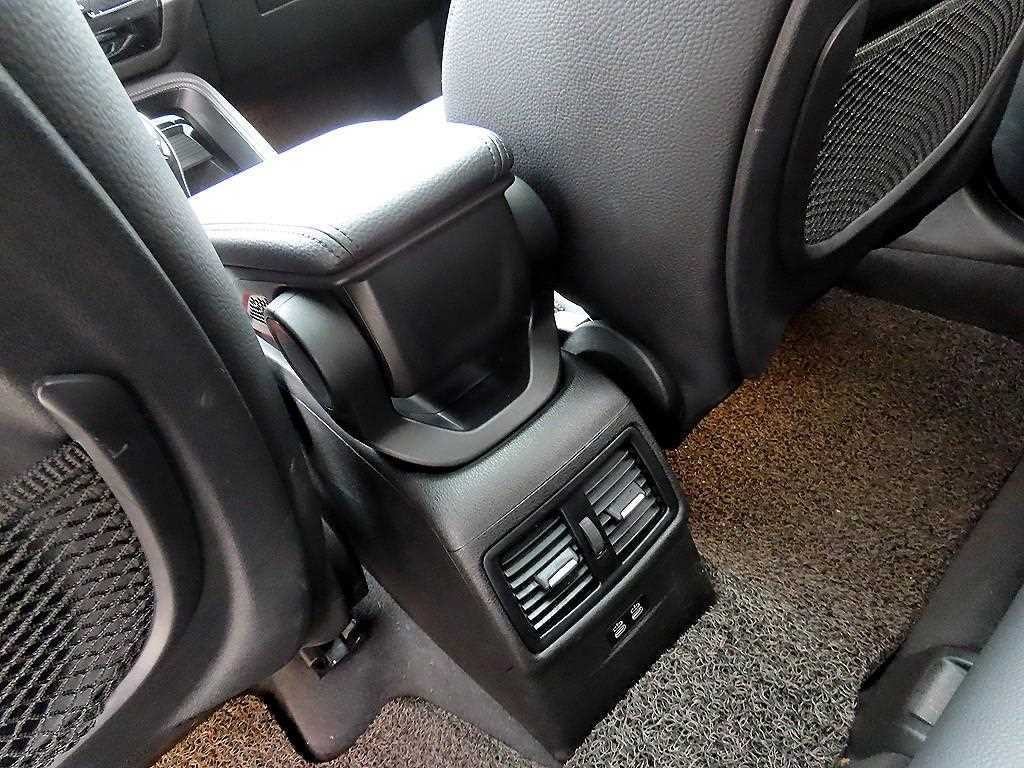 BMW X1 X1 (F48) xDrive 20d xLine 이미지 15