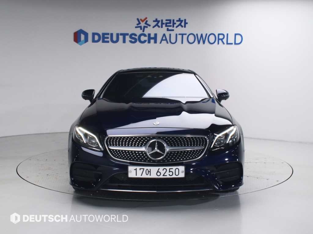 벤츠 E 클래스 E-클래스 W213 E400 4MATIC 쿠페 이미지 3
