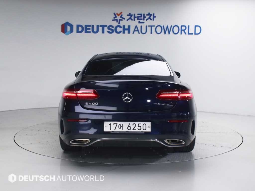 벤츠 E 클래스 E-클래스 W213 E400 4MATIC 쿠페 이미지 4