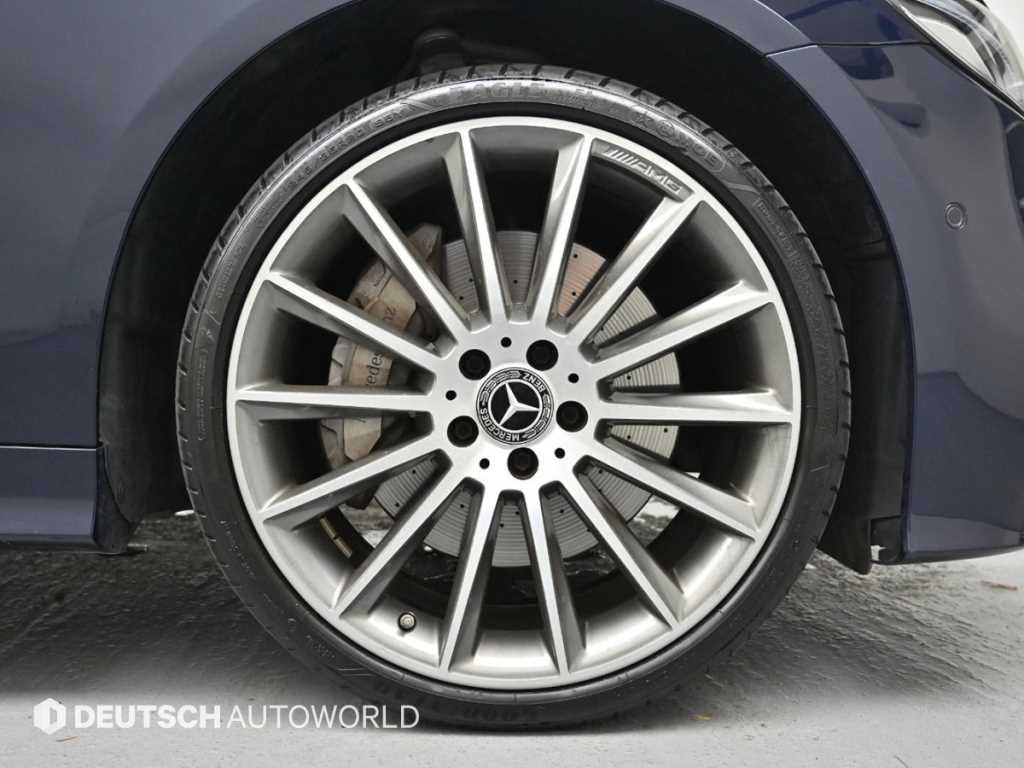 벤츠 E 클래스 E-클래스 W213 E400 4MATIC 쿠페 이미지 5