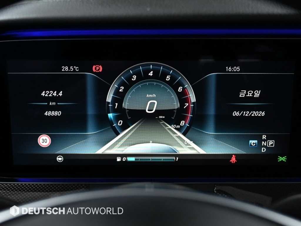 벤츠 E 클래스 E-클래스 W213 E400 4MATIC 쿠페 이미지 8