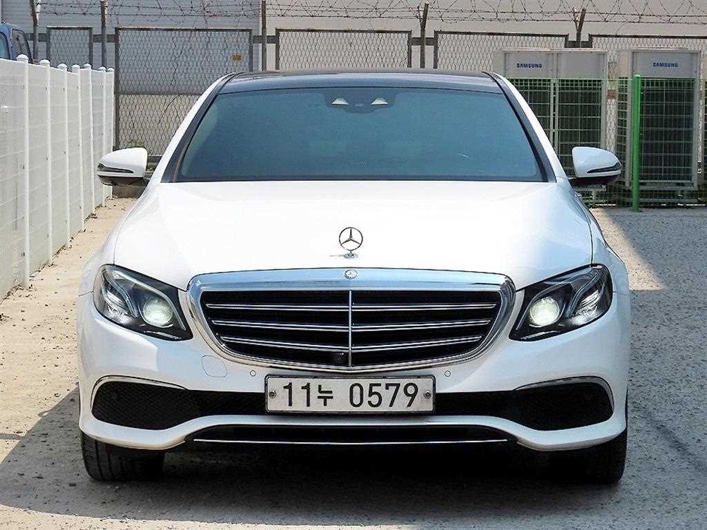 벤츠 E 클래스 E-클래스 W213 E300 익스클루시브 이미지 2