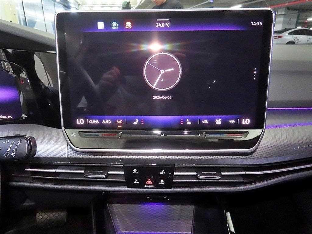 폭스바겐 골프 골프 8세대 2.0 TDI 프레스티지 이미지 11