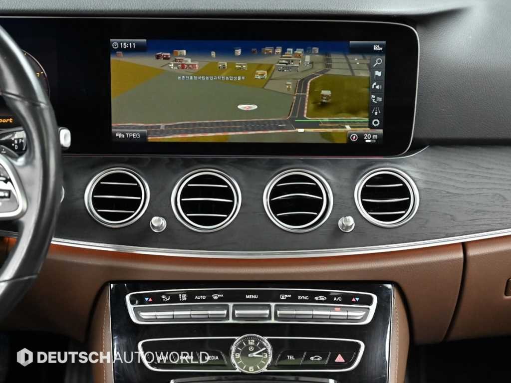 벤츠 E 클래스 E-클래스 W213 E300 4MATIC 아방가르드 이미지 14