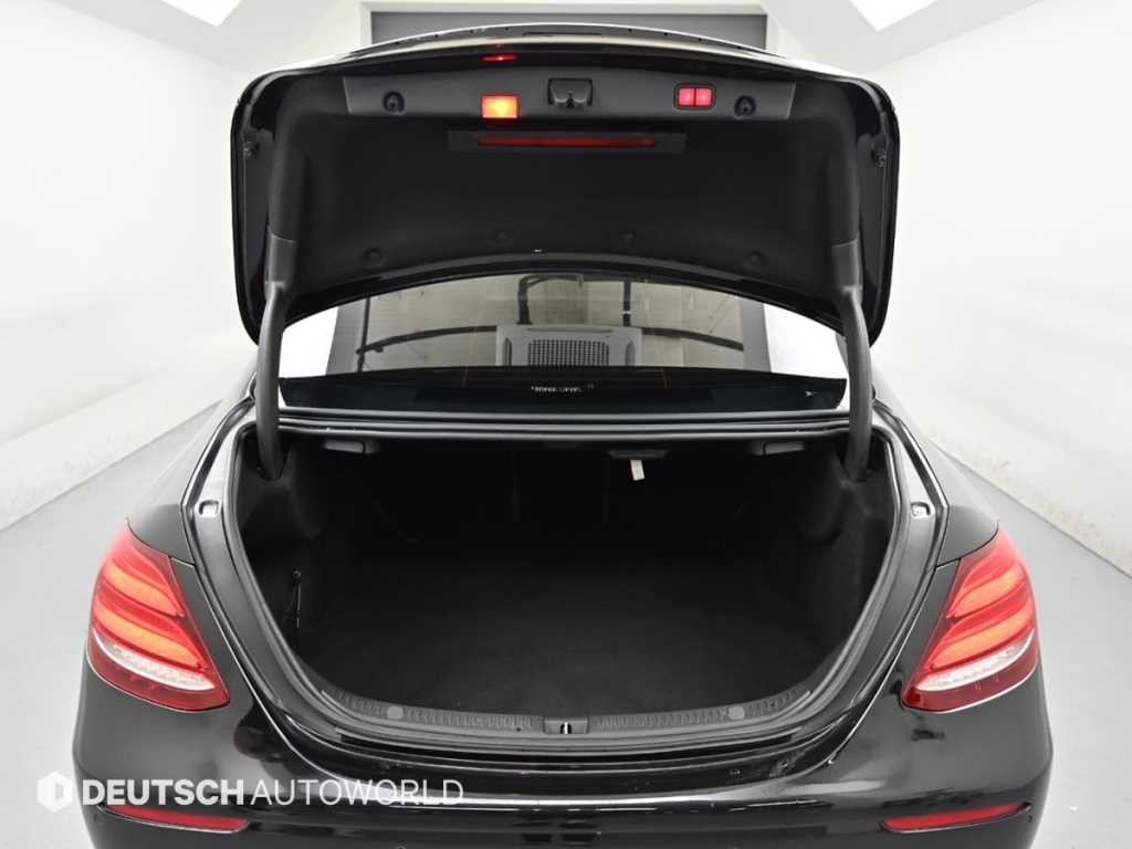 벤츠 E 클래스 E-클래스 W213 E300 4MATIC 아방가르드 이미지 19