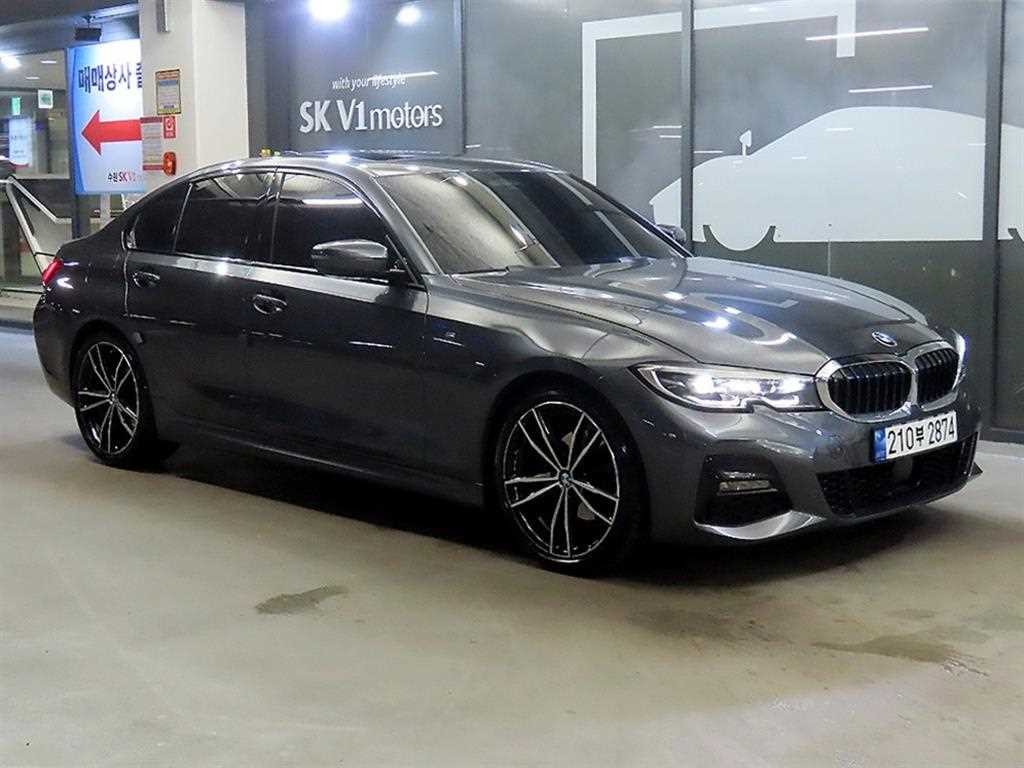 BMW 3시리즈 3시리즈 (G20) 320i M 스포츠 이미지 1