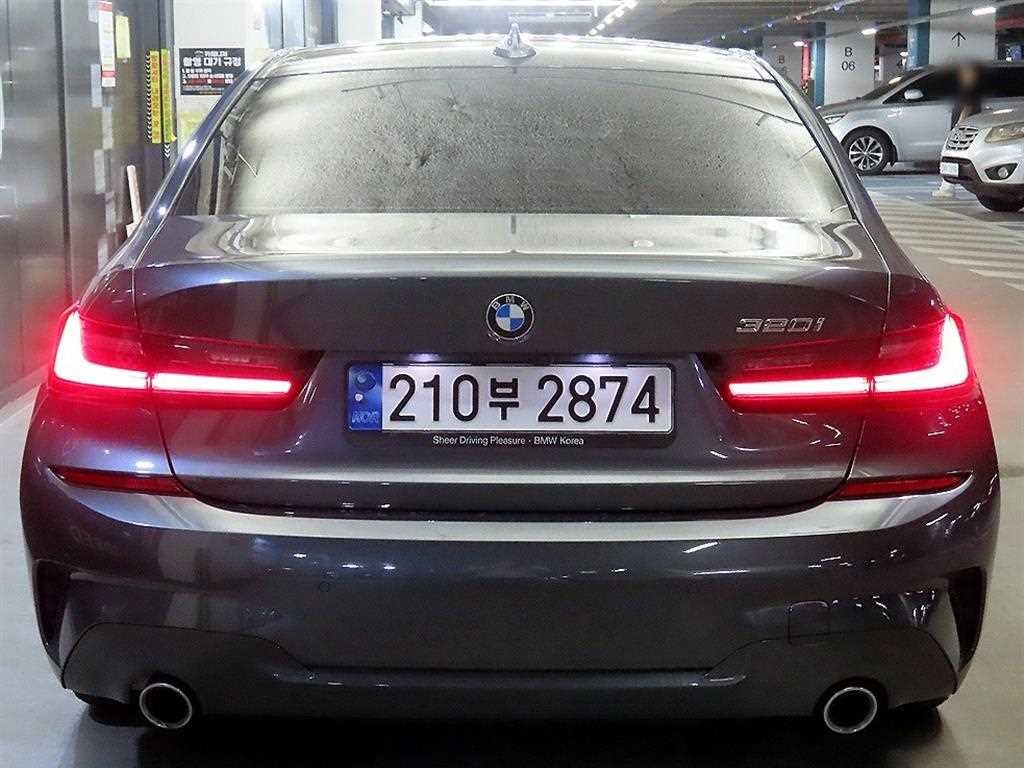 BMW 3시리즈 3시리즈 (G20) 320i M 스포츠 이미지 5