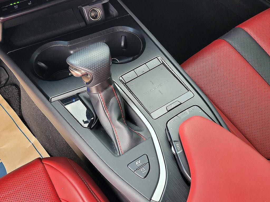 렉서스 UX UX 250h 2.0 F 스포츠 2WD 이미지 11