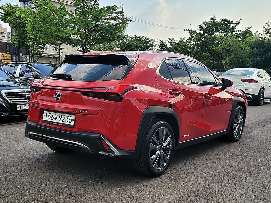 렉서스 UX UX 250h 2.0 F 스포츠 2WD 이미지 4
