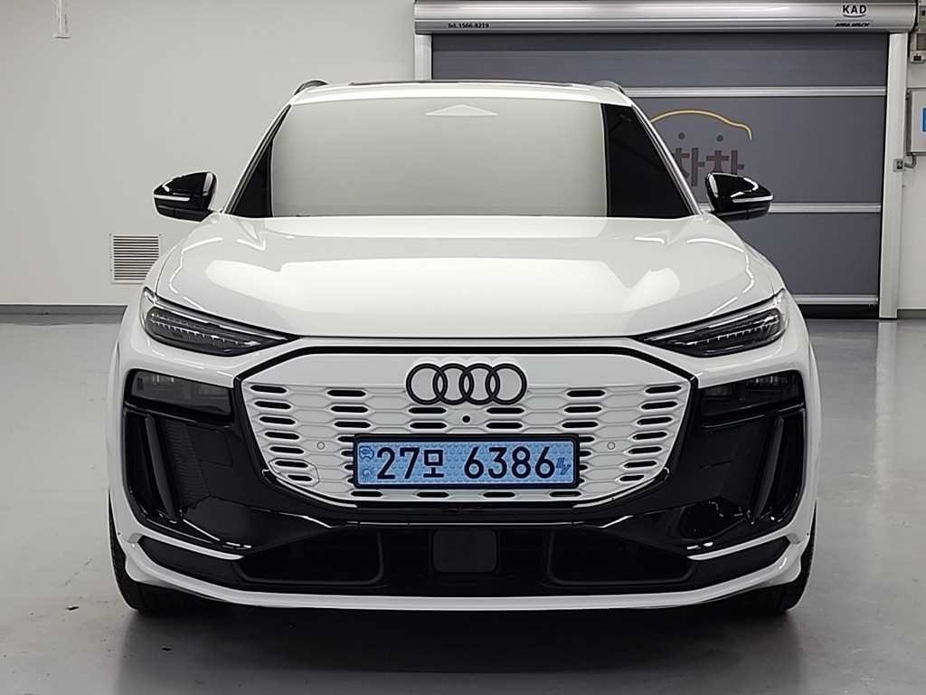 아우디 SQ6 SQ6 e-트론 콰트로 이미지 3