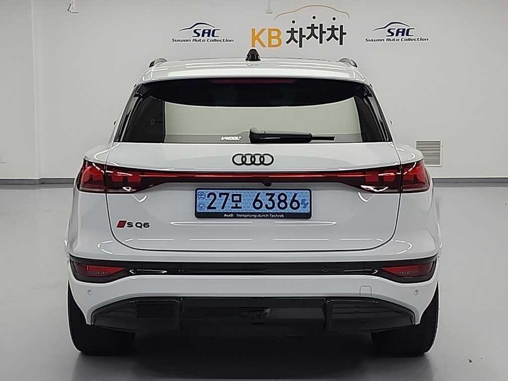 아우디 SQ6 SQ6 e-트론 콰트로 이미지 4
