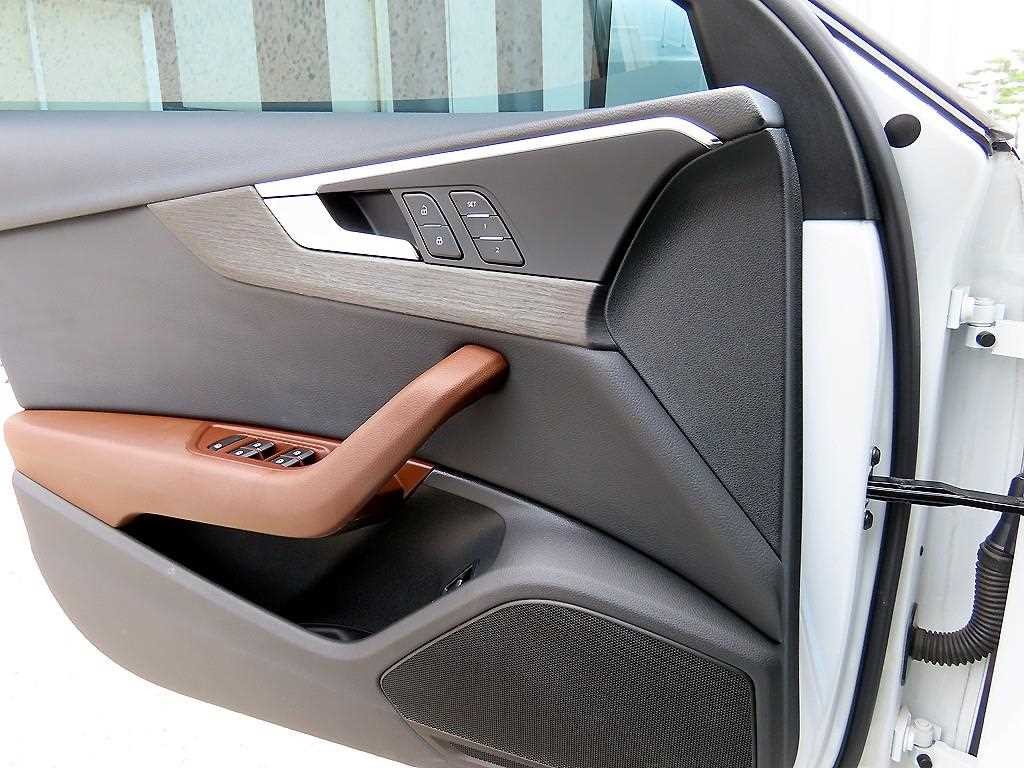 아우디 A4 A4 (B9) 40 TFSI 이미지 12