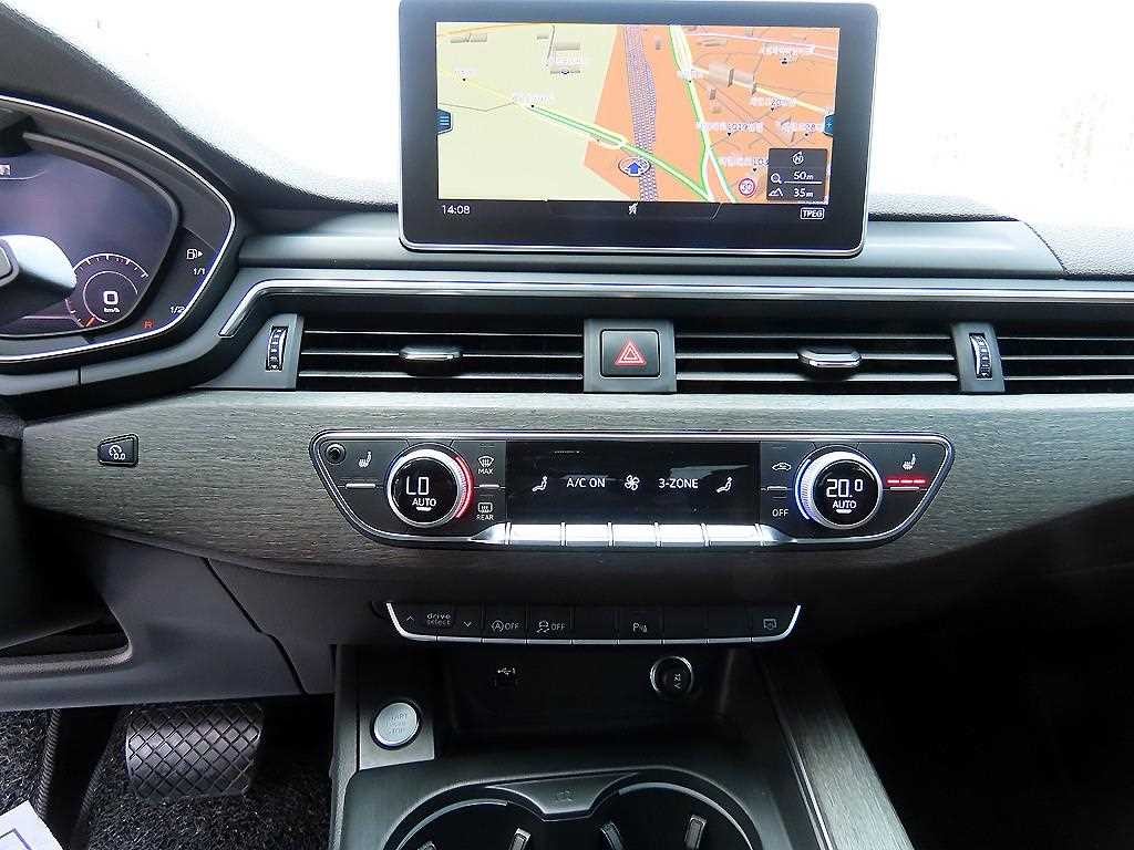 아우디 A4 A4 (B9) 40 TFSI 이미지 13
