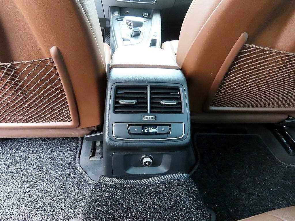 아우디 A4 A4 (B9) 40 TFSI 이미지 17