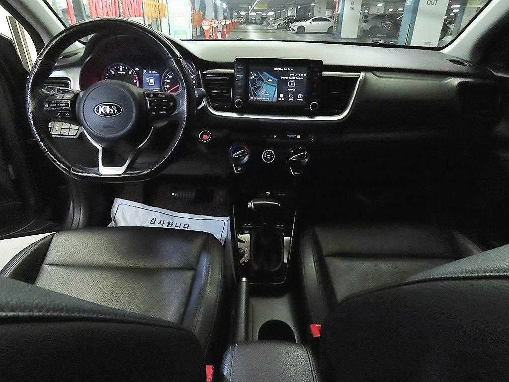 기아 스토닉 디젤 1.6 트렌디 이미지 10