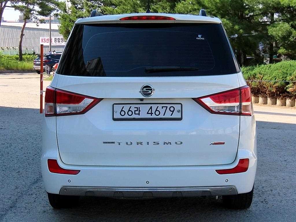 KG모빌리티(쌍용) 코란도 코란도투리스모 4WD TX 플러스 이미지 4