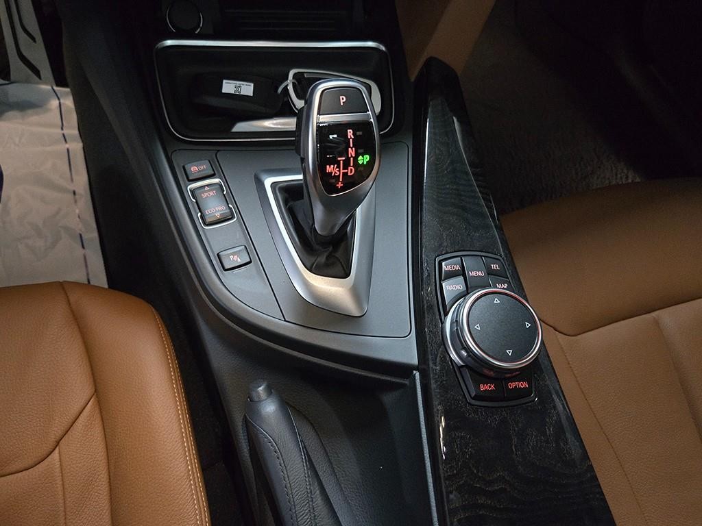 BMW 4시리즈 4시리즈 (F32) 420i 그란쿠페 럭셔리 이미지 11