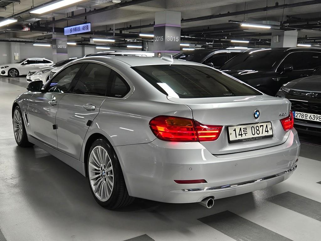 BMW 4시리즈 4시리즈 (F32) 420i 그란쿠페 럭셔리 이미지 3