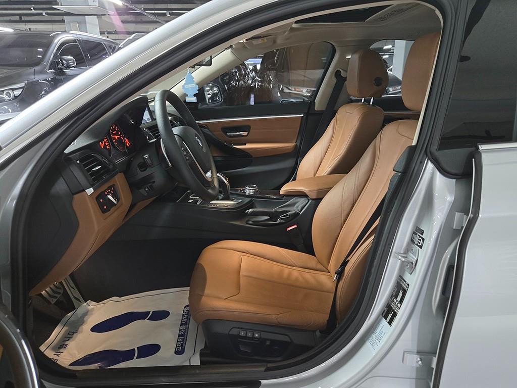 BMW 4시리즈 4시리즈 (F32) 420i 그란쿠페 럭셔리 이미지 5