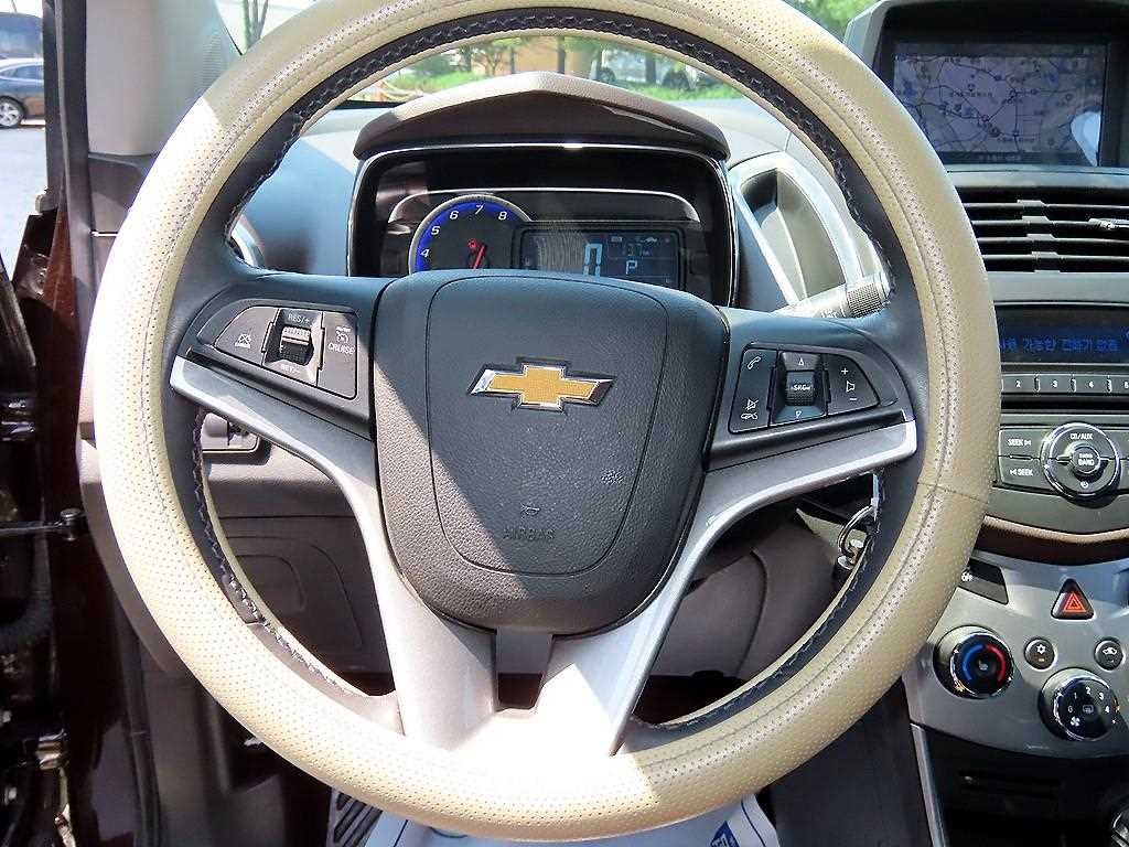 쉐보레 트랙스 1.4 LT 래더패키지 이미지 10