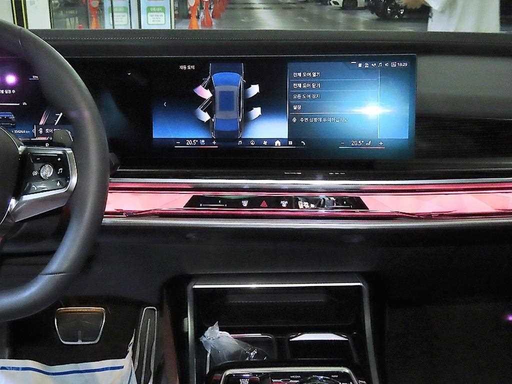 BMW 7시리즈 7시리즈 (G70) 740d xDrive M 스포츠 이미지 11