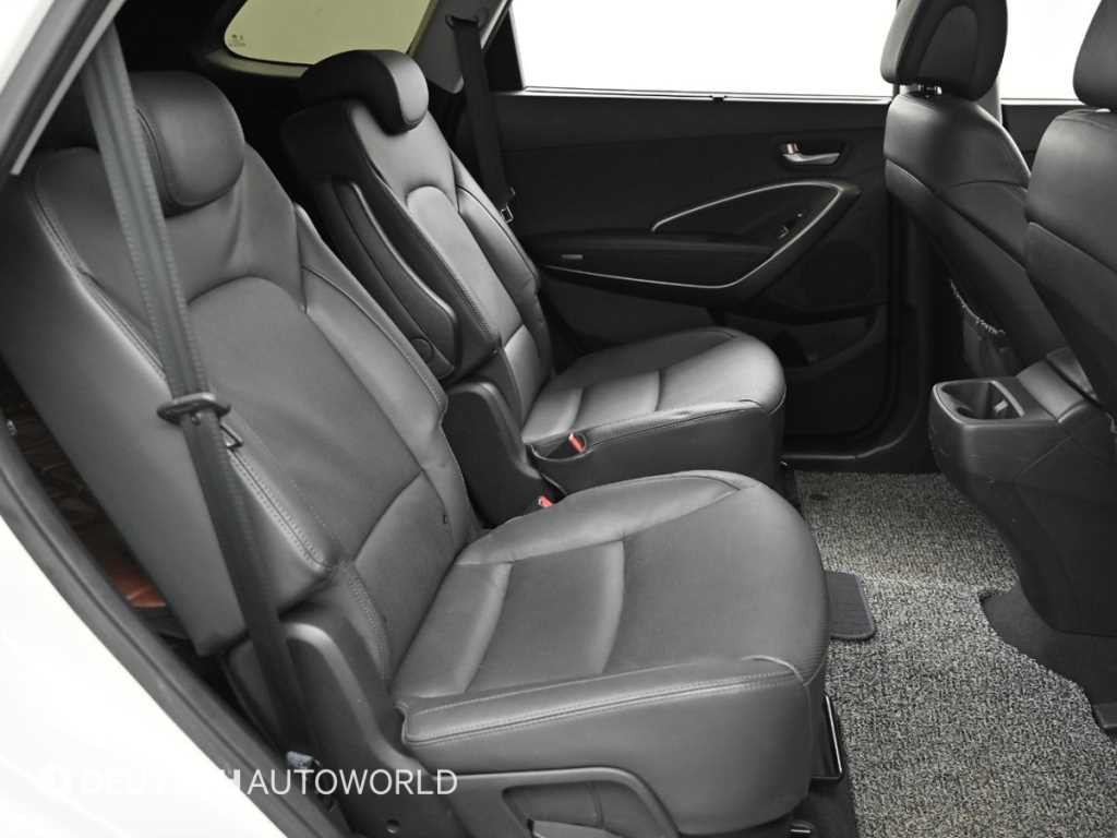 현대 맥스크루즈 더뉴맥스크루즈 E-VGT R2.2 2WD 익스클루시브 이미지 12