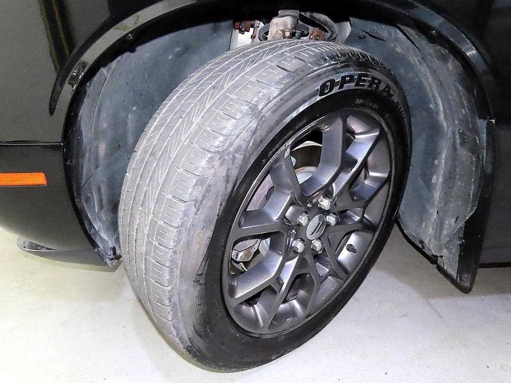 다찌 챌린저 3.6 SXT 이미지 18