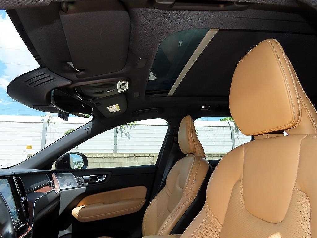 볼보 XC60 XC60(2세대) B5 AWD 인스크립션 이미지 16