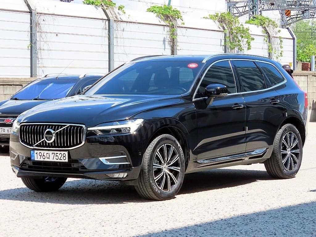 볼보 XC60 XC60(2세대) B5 AWD 인스크립션 이미지 2