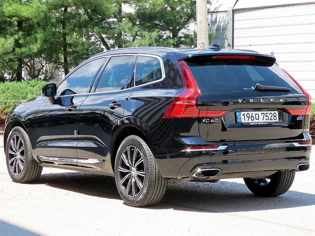 볼보 XC60 XC60(2세대) B5 AWD 인스크립션 이미지 3
