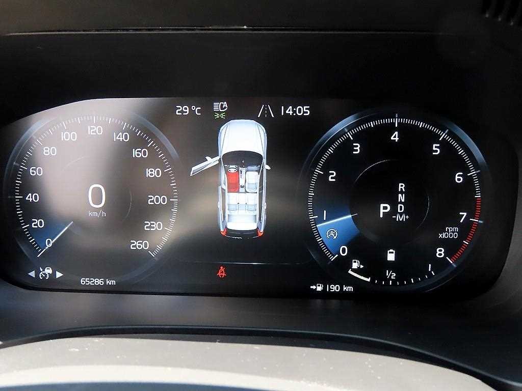 볼보 XC60 XC60(2세대) B5 AWD 인스크립션 이미지 9