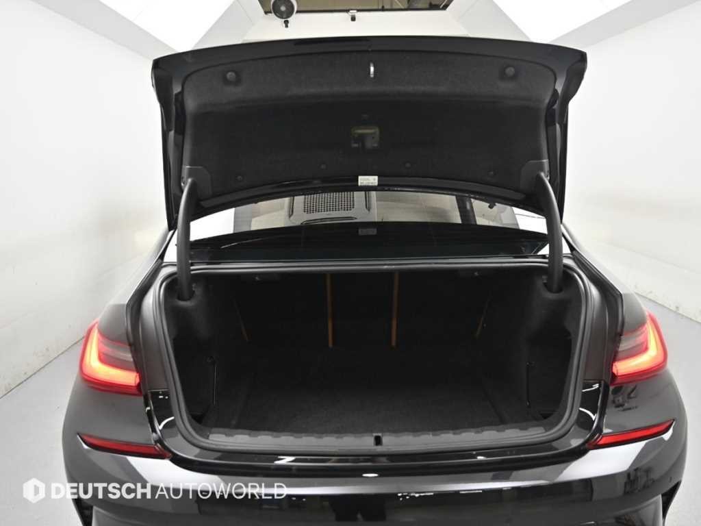 BMW 3시리즈 3시리즈 (G20) 320i M 스포츠 이미지 19