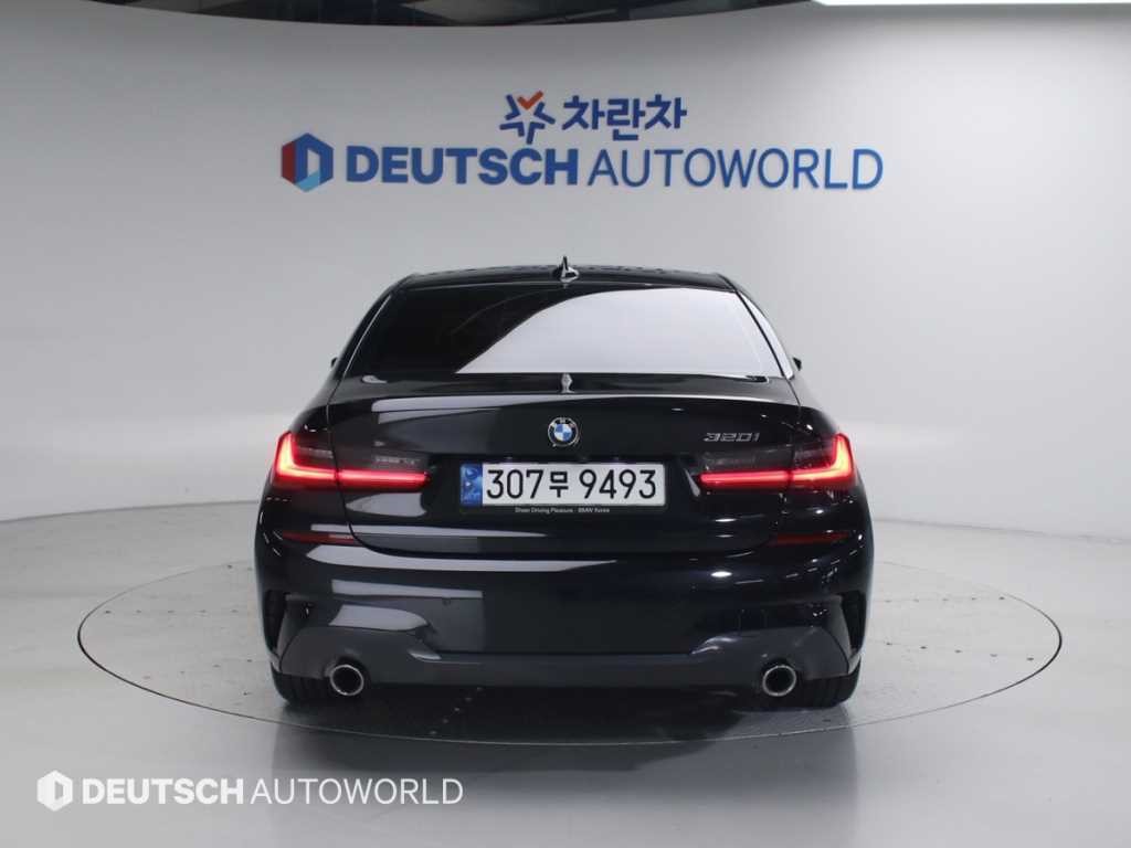 BMW 3시리즈 3시리즈 (G20) 320i M 스포츠 이미지 4