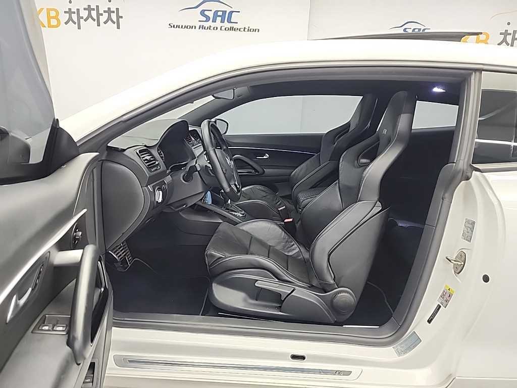 폭스바겐 시로코 2.0 TSI R 이미지 11